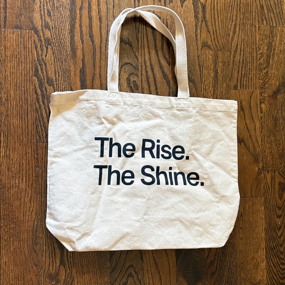 Vuori Cream Canvas Tote Bag βThe Rise. The Shine.β - Picture 2 of 4